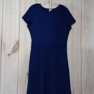 Elle Dress Ladies Medium Blue‎ Short Sleeve Midi